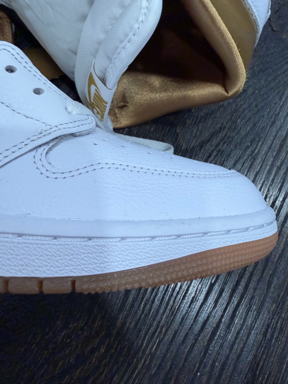 Nike Air Jordan 1 Retro OG Shoes White Metallic Gold size 12.5 - Picture 3 of 10